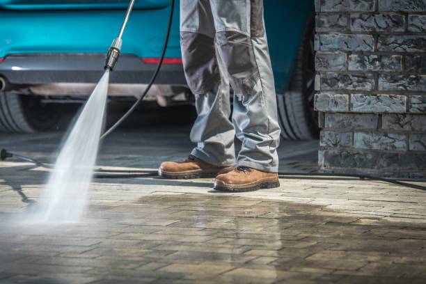 Best Pool Deck Cleaning  in Country Walk, FL